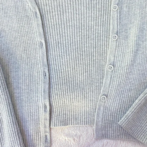 Brandy Melville Cardigan - Picture 3 of 3